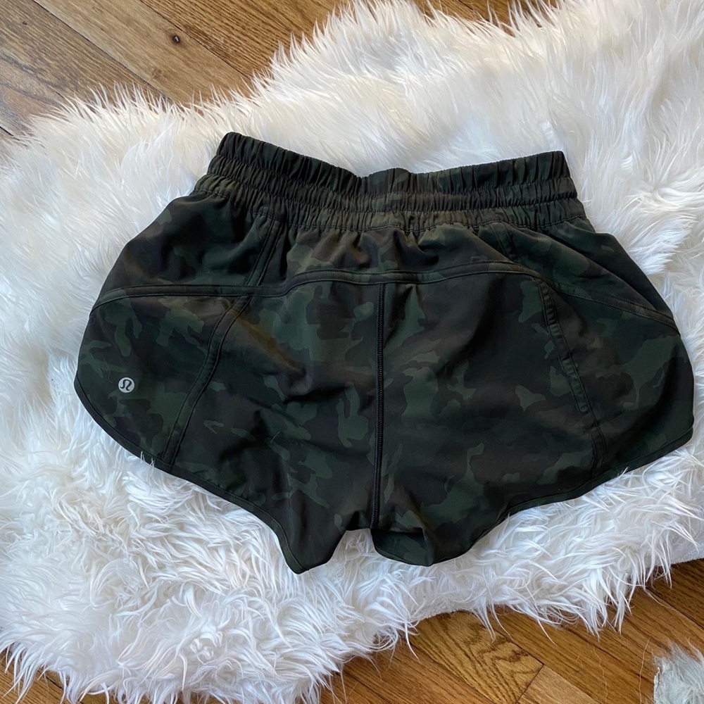 LULULEMON camo tracker short 4”
